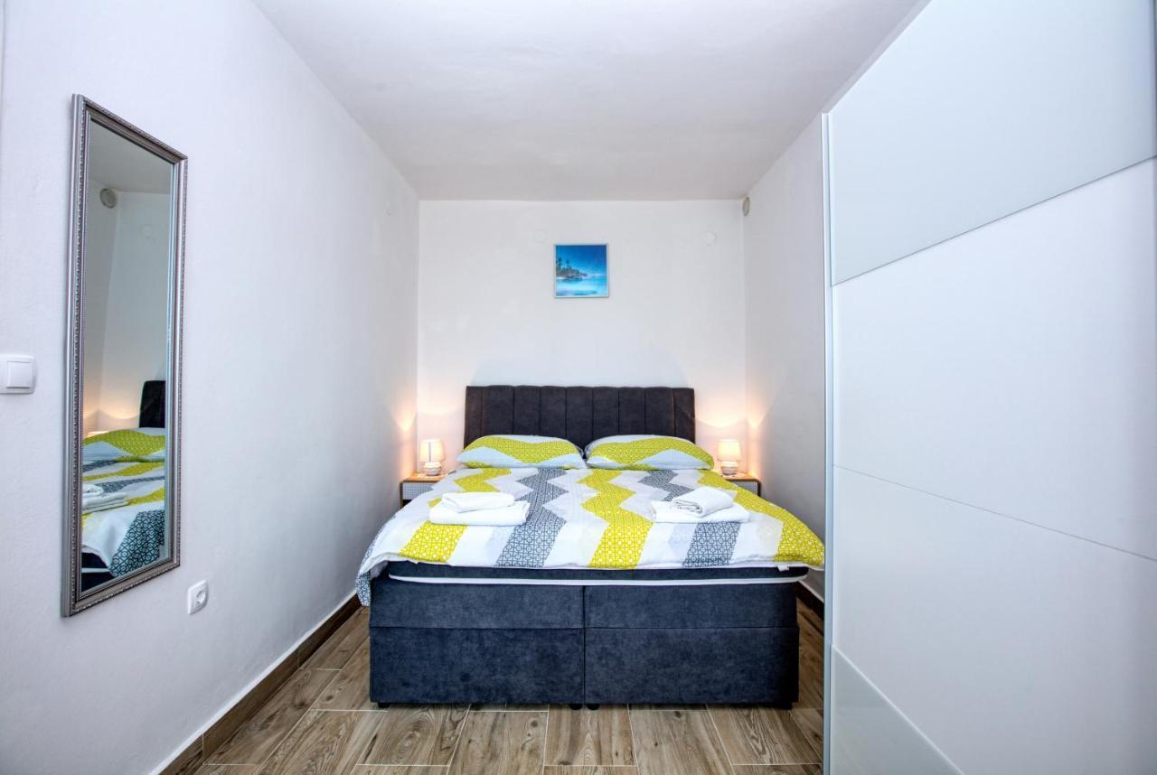 Apartment Tisno 5130C エクステリア 写真