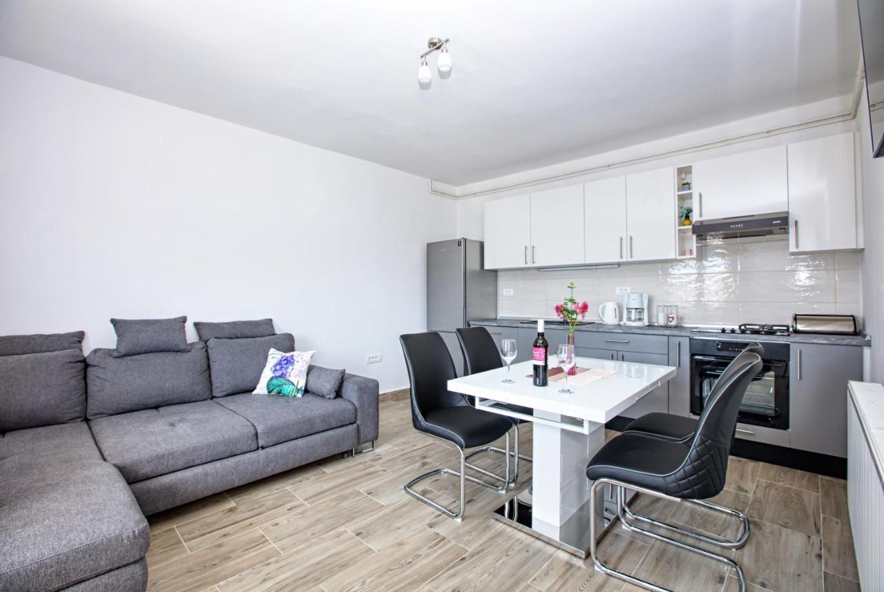 Apartment Tisno 5130C エクステリア 写真
