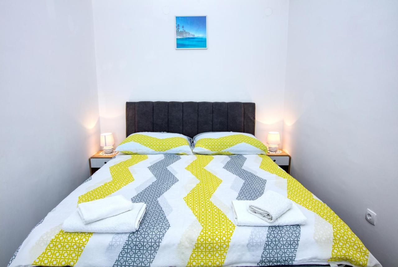 Apartment Tisno 5130C エクステリア 写真